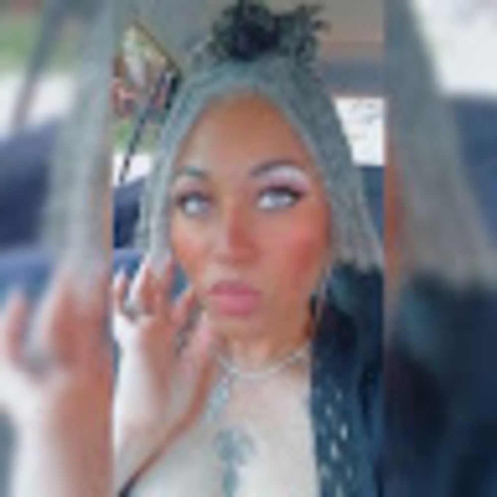 Meet your Posher, Daliah